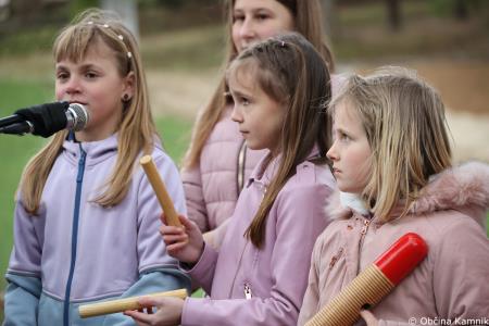 Odprtje odseka asfaltirane javne poti v naselju Velika Lašna (14)